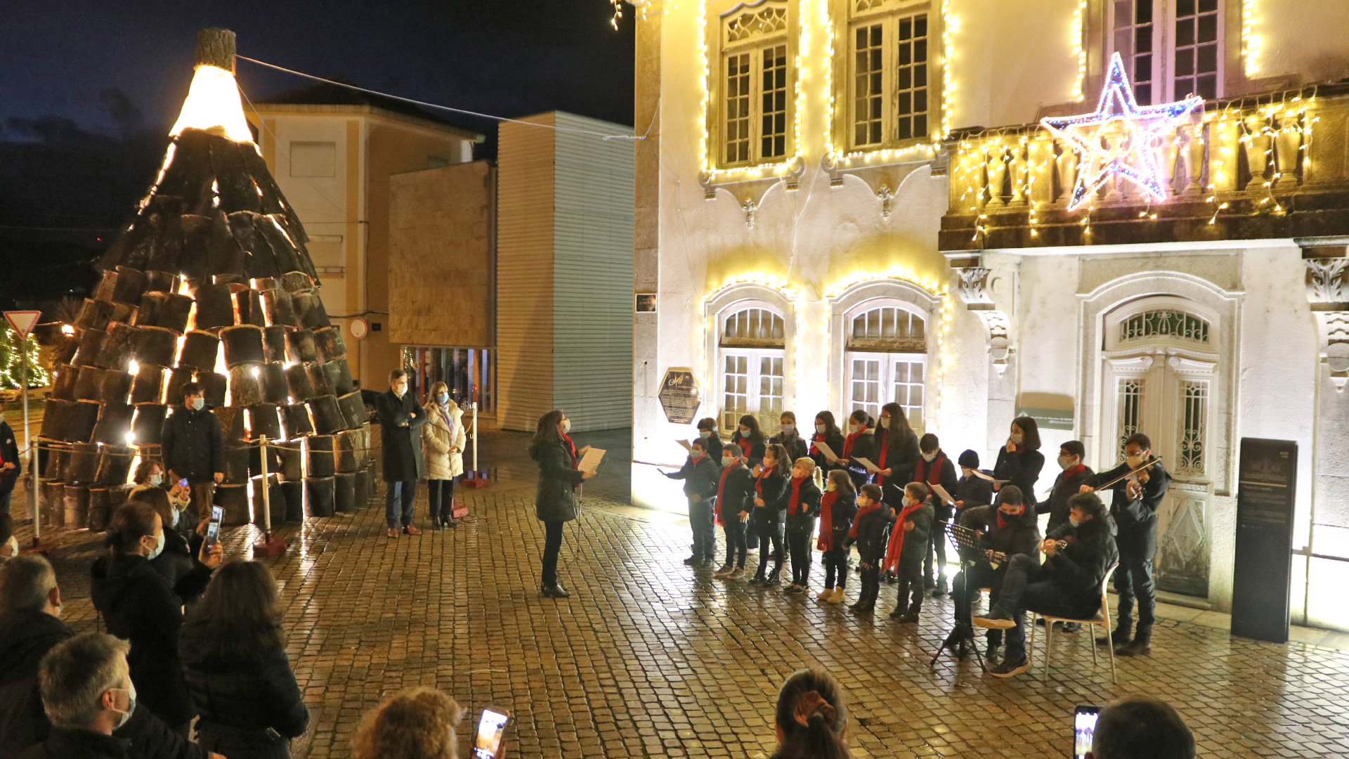 Mondim de Basto aposta em decoração de Natal que valoriza produtos locais