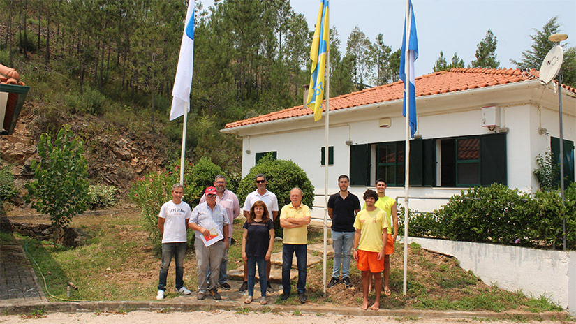 Dupla Distinção: Bandeira Azul e Praia Acessível Brilham em Bostelim e Fernandaires