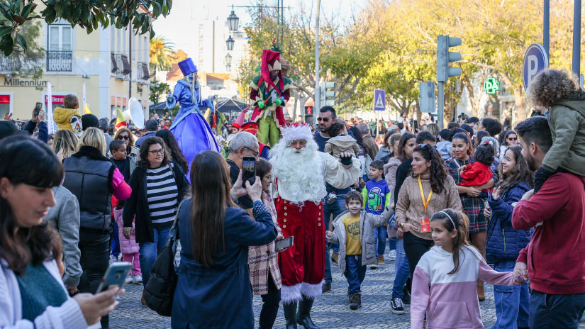 Setúbal Celebra Natal com Desfile e Mercado Festivo